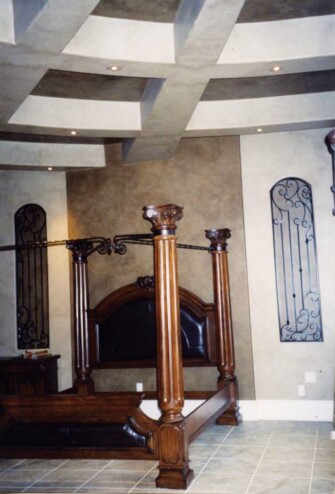 marble accent section behind 4 post bed